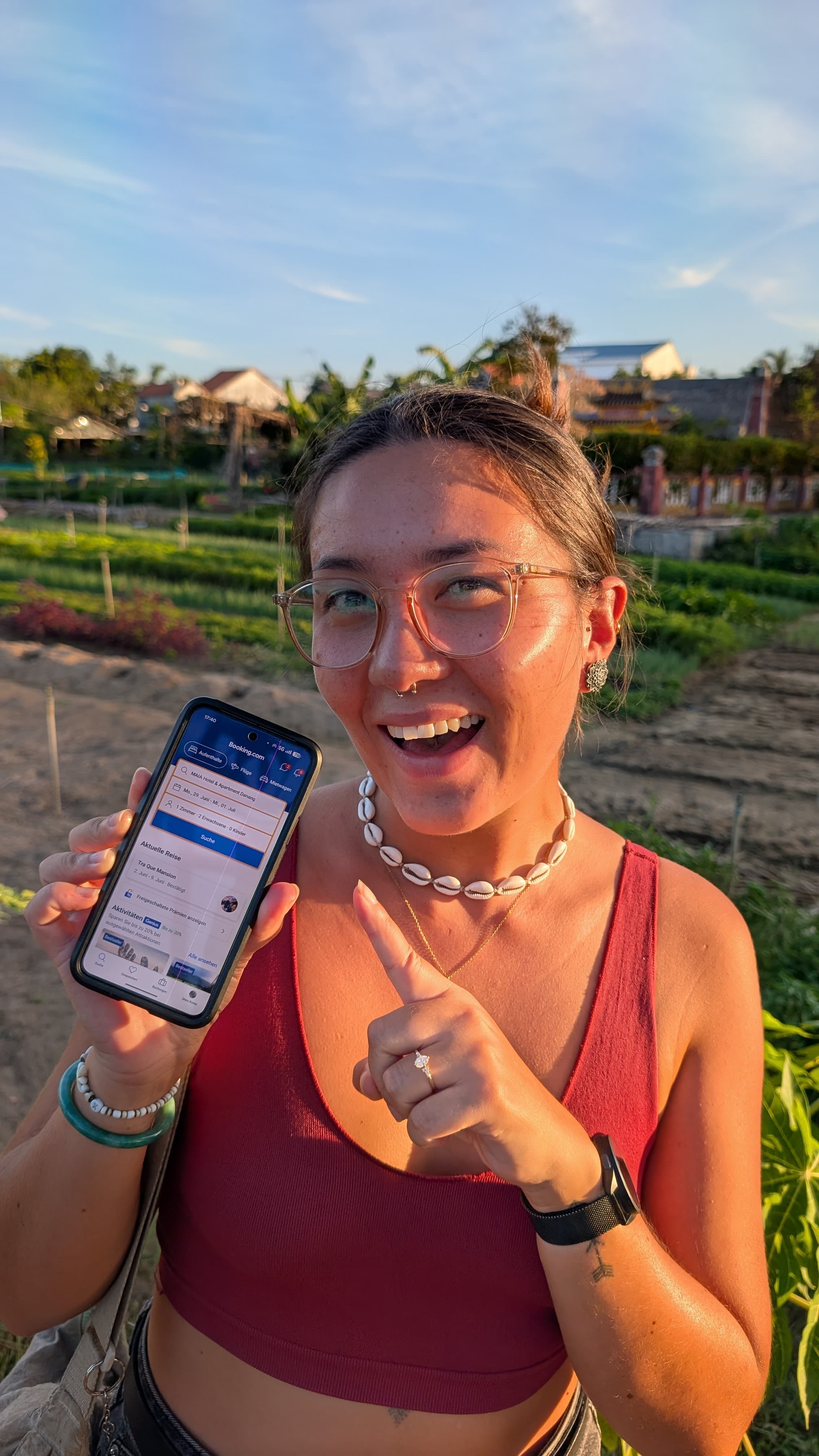 Werbebanner von Yesim für eine eSIM, mit der man in über 140 Ländern online gehen kann